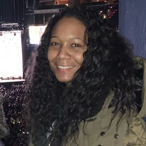 Meet your Posher, Alicia